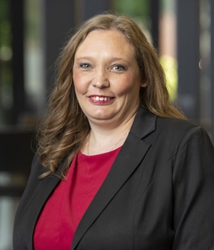 Headshot of Alisa Brewer